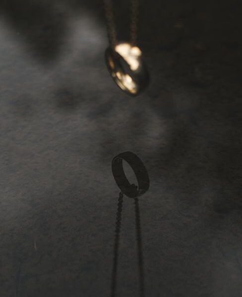 Lumière Disc Necklace